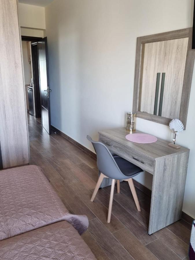 Valentina'S Luxe Apartment Мастіхарі Екстер'єр фото